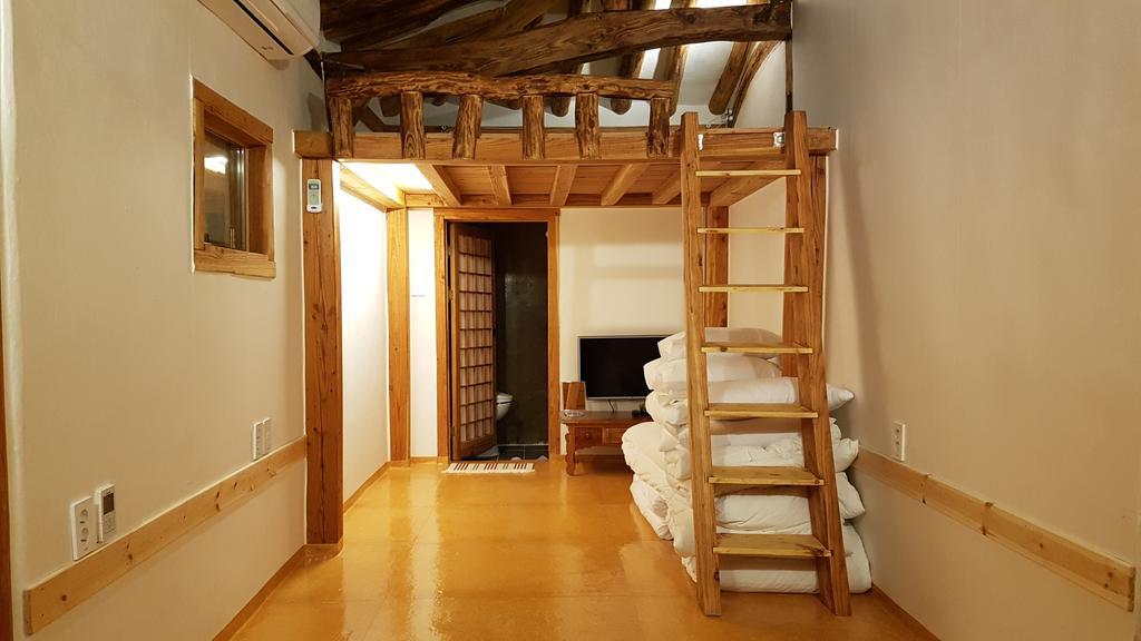 Ohnewwall Guesthouse Jeonju Extérieur photo