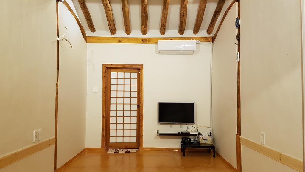 Ohnewwall Guesthouse Jeonju Extérieur photo