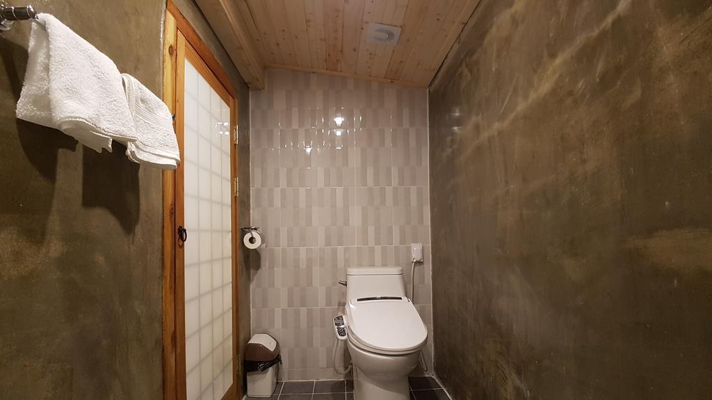 Ohnewwall Guesthouse Jeonju Extérieur photo