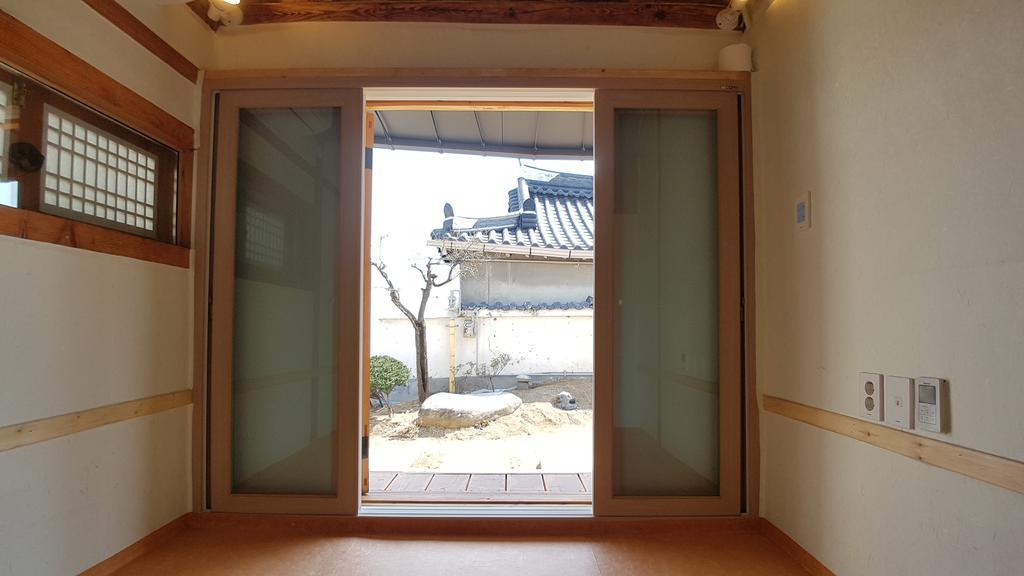 Ohnewwall Guesthouse Jeonju Extérieur photo