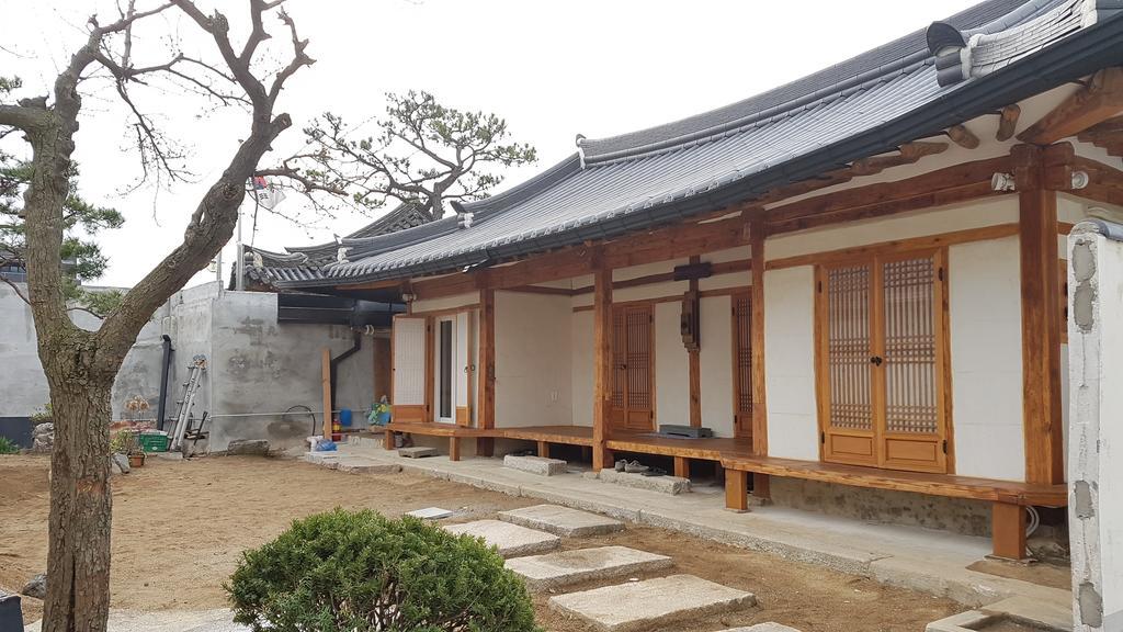 Ohnewwall Guesthouse Jeonju Extérieur photo