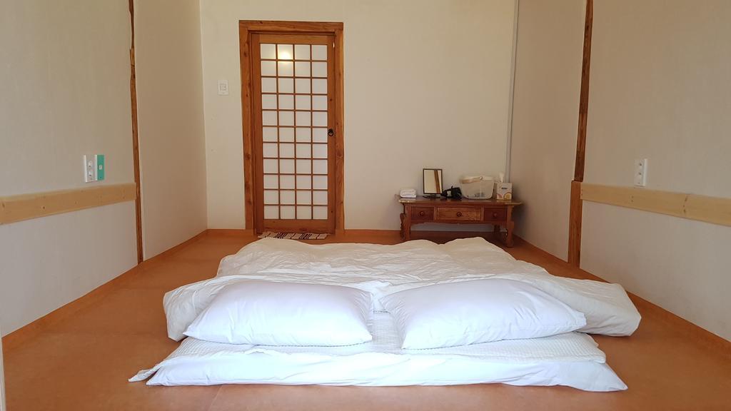 Ohnewwall Guesthouse Jeonju Extérieur photo