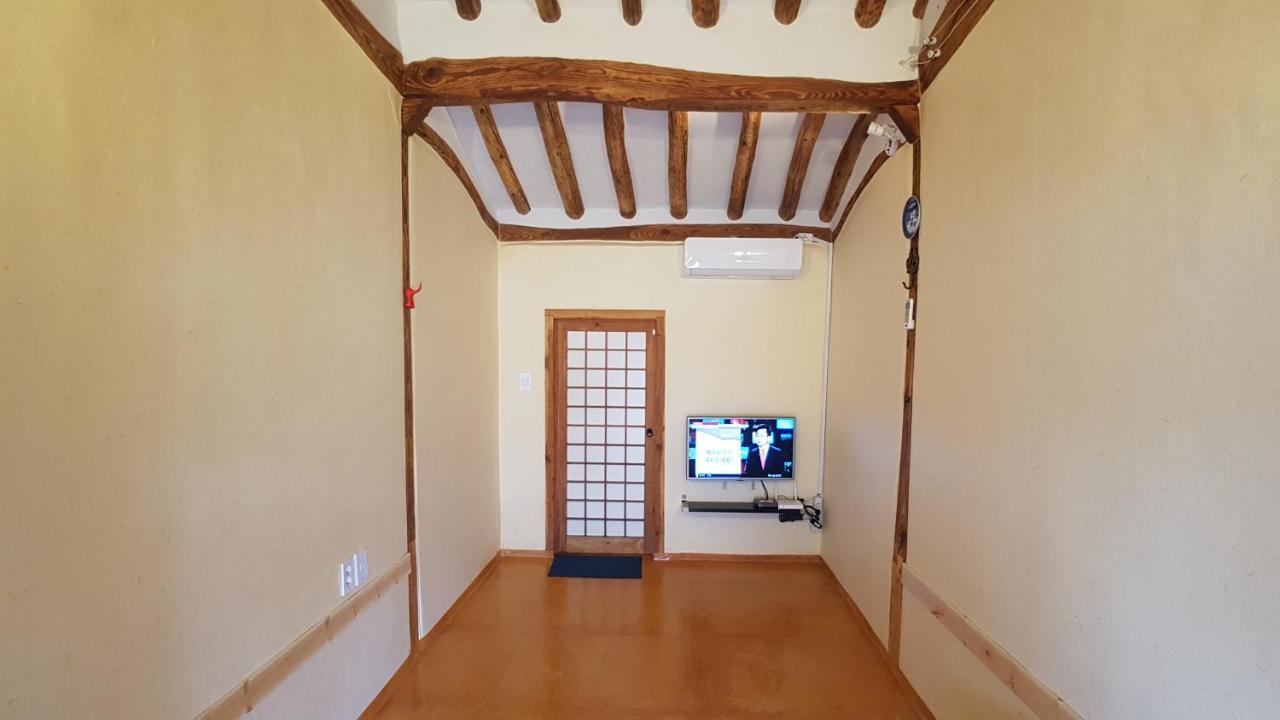Ohnewwall Guesthouse Jeonju Extérieur photo