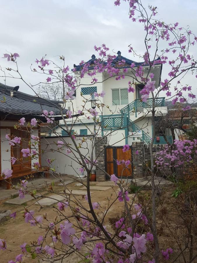 Ohnewwall Guesthouse Jeonju Extérieur photo