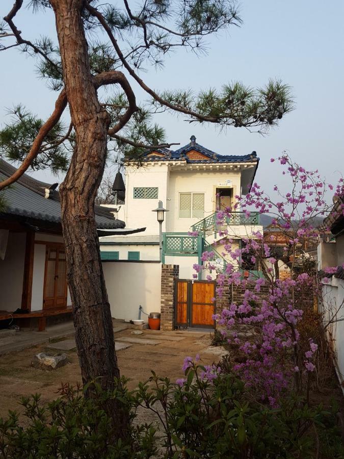 Ohnewwall Guesthouse Jeonju Extérieur photo