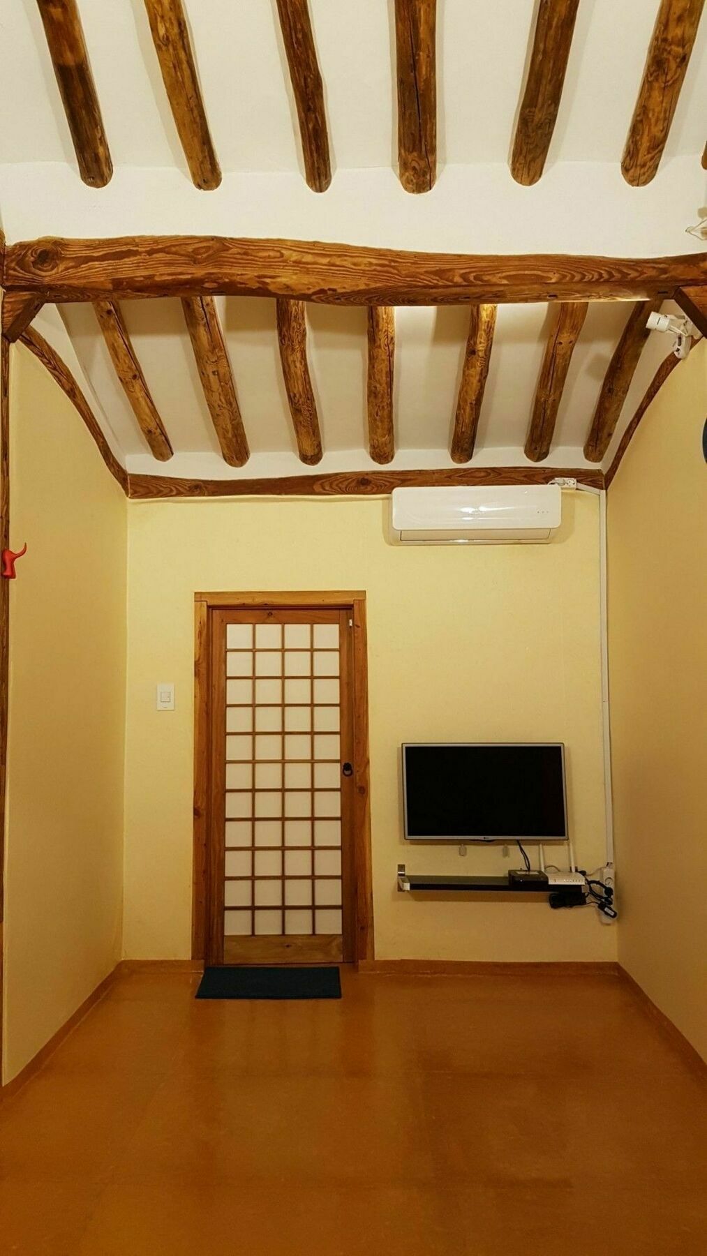 Ohnewwall Guesthouse Jeonju Extérieur photo