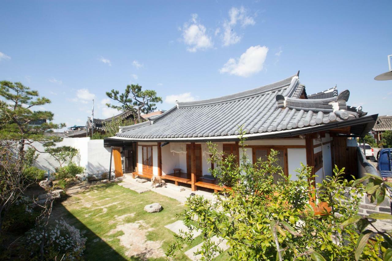 Ohnewwall Guesthouse Jeonju Extérieur photo